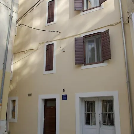Διαμέρισμα Varos Ζαντάρ